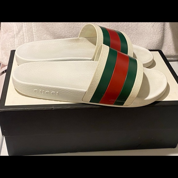 Gucci 72 Pursuit Slides - Picture 2 of 4